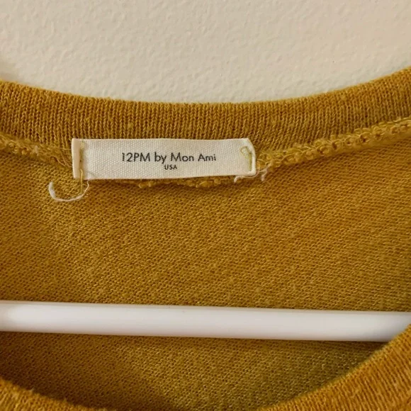 Gold and black/white striped sweater size large - Picture 6 of 6